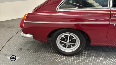 Lot 852 - 1973 MG B GT