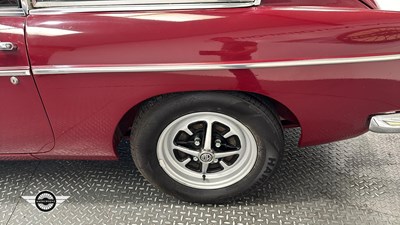 Lot 852 - 1973 MG B GT