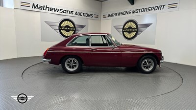 Lot 852 - 1973 MG B GT