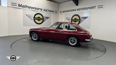 Lot 852 - 1973 MG B GT