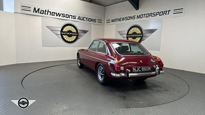 Lot 852 - 1973 MG B GT