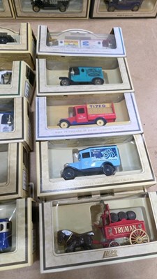Lot 455 - BOX OF MIXED DIE CAST MODELS