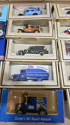 Lot 455 - BOX OF MIXED DIE CAST MODELS