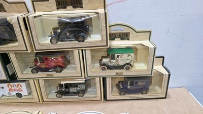 Lot 455 - BOX OF MIXED DIE CAST MODELS