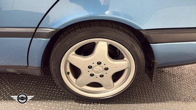 Lot 27 - 1997 MERCEDES C180 ESPRIT AUTO