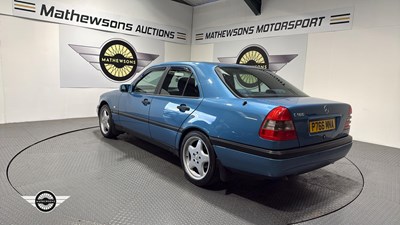 Lot 27 - 1997 MERCEDES C180 ESPRIT AUTO