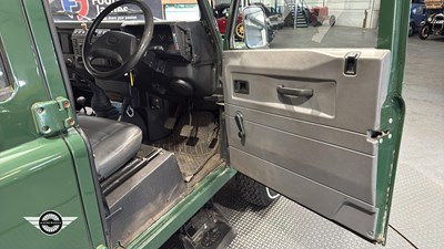 Lot 639 - 2002 LAND ROVER DEFENDER 130 TD5