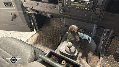 Lot 639 - 2002 LAND ROVER DEFENDER 130 TD5