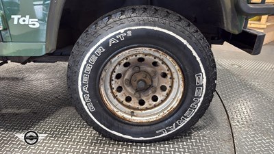 Lot 639 - 2002 LAND ROVER DEFENDER 130 TD5