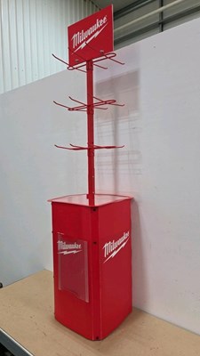 Lot 541 - MILWAUKEE RETAIL SHOP STAND