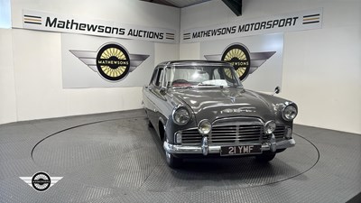 Lot 824 - 1960 FORD ZODIAC