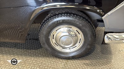 Lot 824 - 1960 FORD ZODIAC