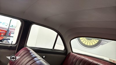 Lot 824 - 1960 FORD ZODIAC