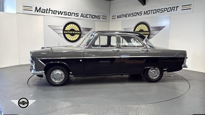 Lot 824 - 1960 FORD ZODIAC