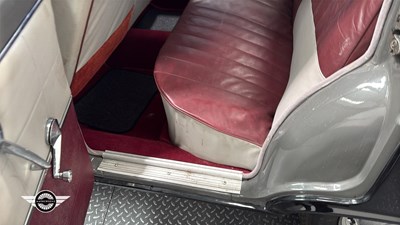 Lot 824 - 1960 FORD ZODIAC