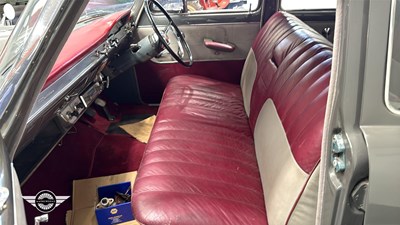 Lot 824 - 1960 FORD ZODIAC