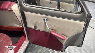 Lot 824 - 1960 FORD ZODIAC
