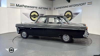 Lot 824 - 1960 FORD ZODIAC