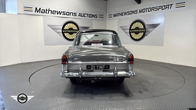 Lot 824 - 1960 FORD ZODIAC