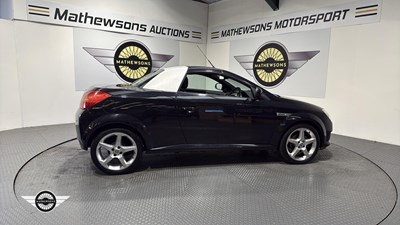Lot 670 - 2007 VAUXHALL TIGRA EXCLUSIV