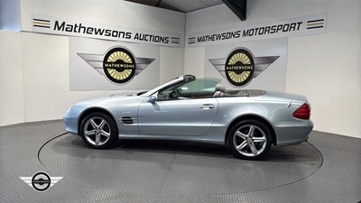 Lot 816 - 2005 MERCEDES SL500 AUTO