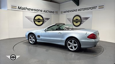 Lot 816 - 2005 MERCEDES SL500 AUTO