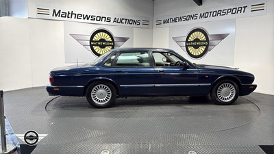 Lot 147 - 1998 JAGUAR XJ SPORT V8 AUTO