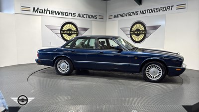 Lot 147 - 1998 JAGUAR XJ SPORT V8 AUTO