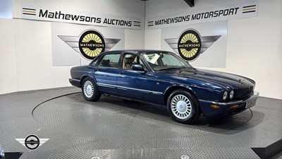 Lot 147 - 1998 JAGUAR XJ SPORT V8 AUTO