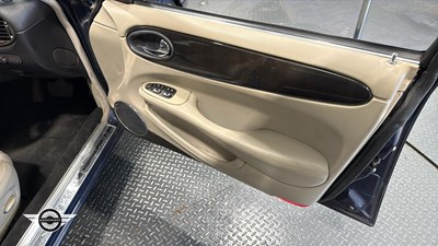 Lot 147 - 1998 JAGUAR XJ SPORT V8 AUTO
