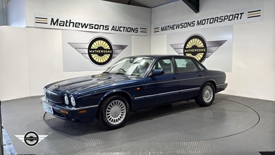 Lot 147 - 1998 JAGUAR XJ SPORT V8 AUTO
