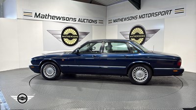 Lot 147 - 1998 JAGUAR XJ SPORT V8 AUTO