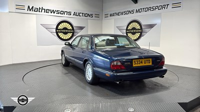Lot 147 - 1998 JAGUAR XJ SPORT V8 AUTO