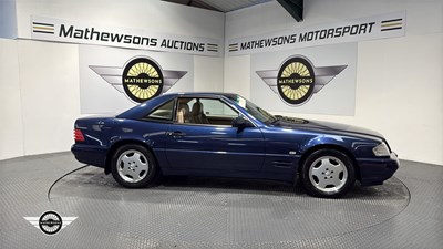 Lot 101 - 1996 MERCEDES SL280 AUTO