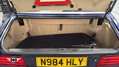 Lot 101 - 1996 MERCEDES SL280 AUTO