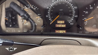 Lot 101 - 1996 MERCEDES SL280 AUTO