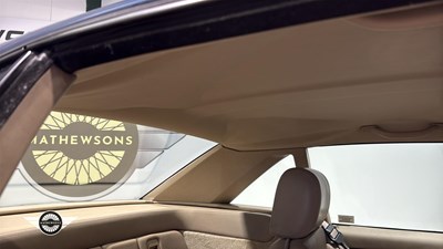 Lot 101 - 1996 MERCEDES SL280 AUTO