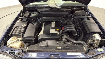 Lot 101 - 1996 MERCEDES SL280 AUTO