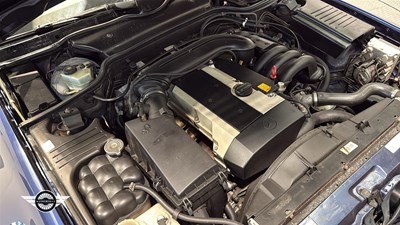 Lot 101 - 1996 MERCEDES SL280 AUTO