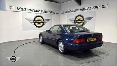 Lot 101 - 1996 MERCEDES SL280 AUTO