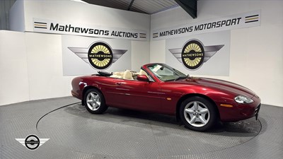 Lot 225 - 1997 JAGUAR XK8 CONVERTIBLE AUTO