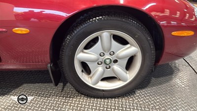 Lot 225 - 1997 JAGUAR XK8 CONVERTIBLE AUTO