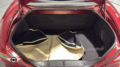 Lot 225 - 1997 JAGUAR XK8 CONVERTIBLE AUTO