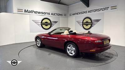 Lot 225 - 1997 JAGUAR XK8 CONVERTIBLE AUTO