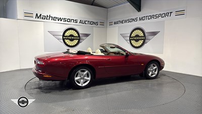 Lot 225 - 1997 JAGUAR XK8 CONVERTIBLE AUTO