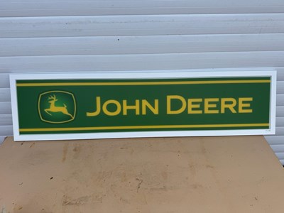 Lot 801 - JOHN DEERE LIGHT UP SIGN