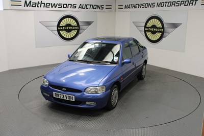 Lot 20 - 1998 FORD ESCORT LX