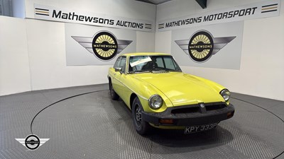 Lot 808 - 1975 MG B