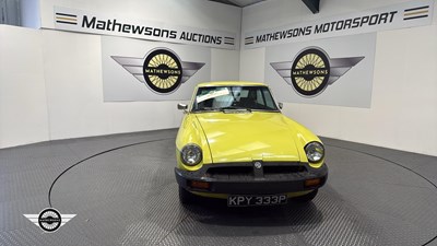 Lot 808 - 1975 MG B