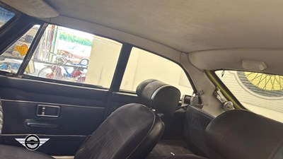 Lot 808 - 1975 MG B